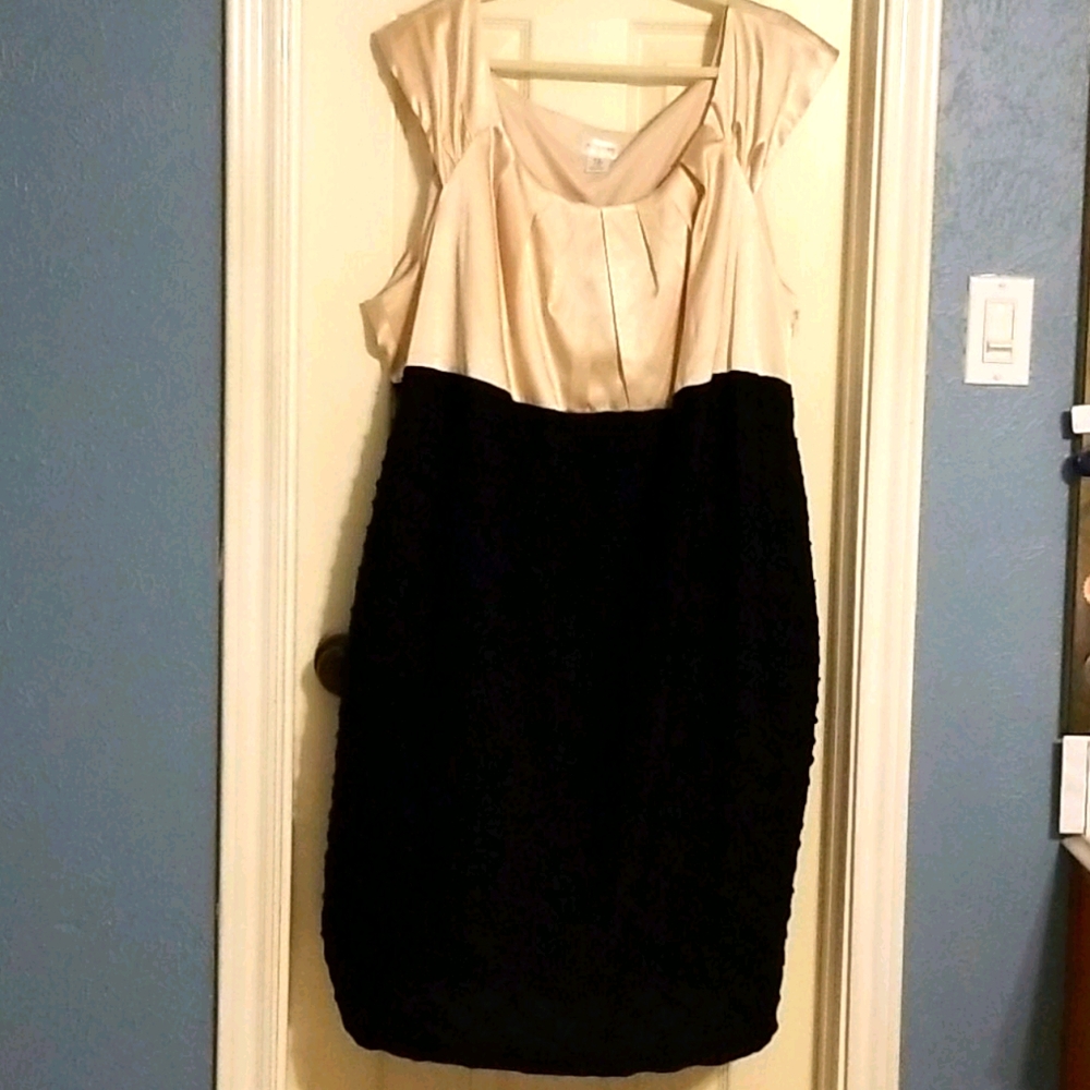 Motherhood Maternity formal dress
